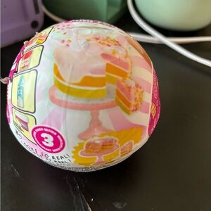 MGA mini verse series 3 Rainbow cake